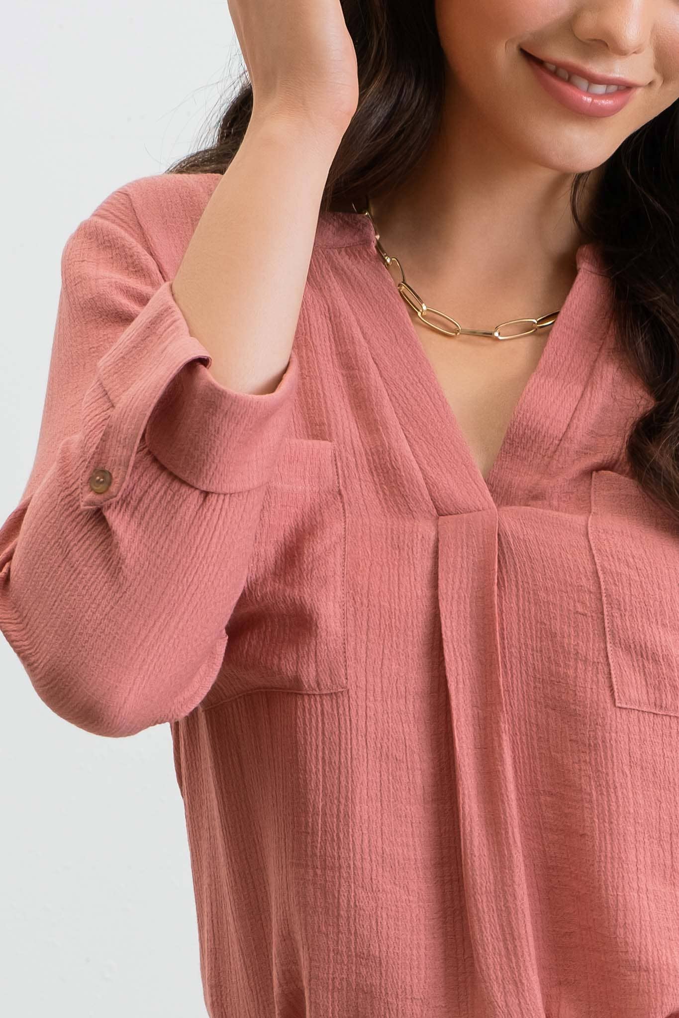 SPLIT NECK BACK BUTTON 3/4 TAB SLEEVE TOP: BLUSH