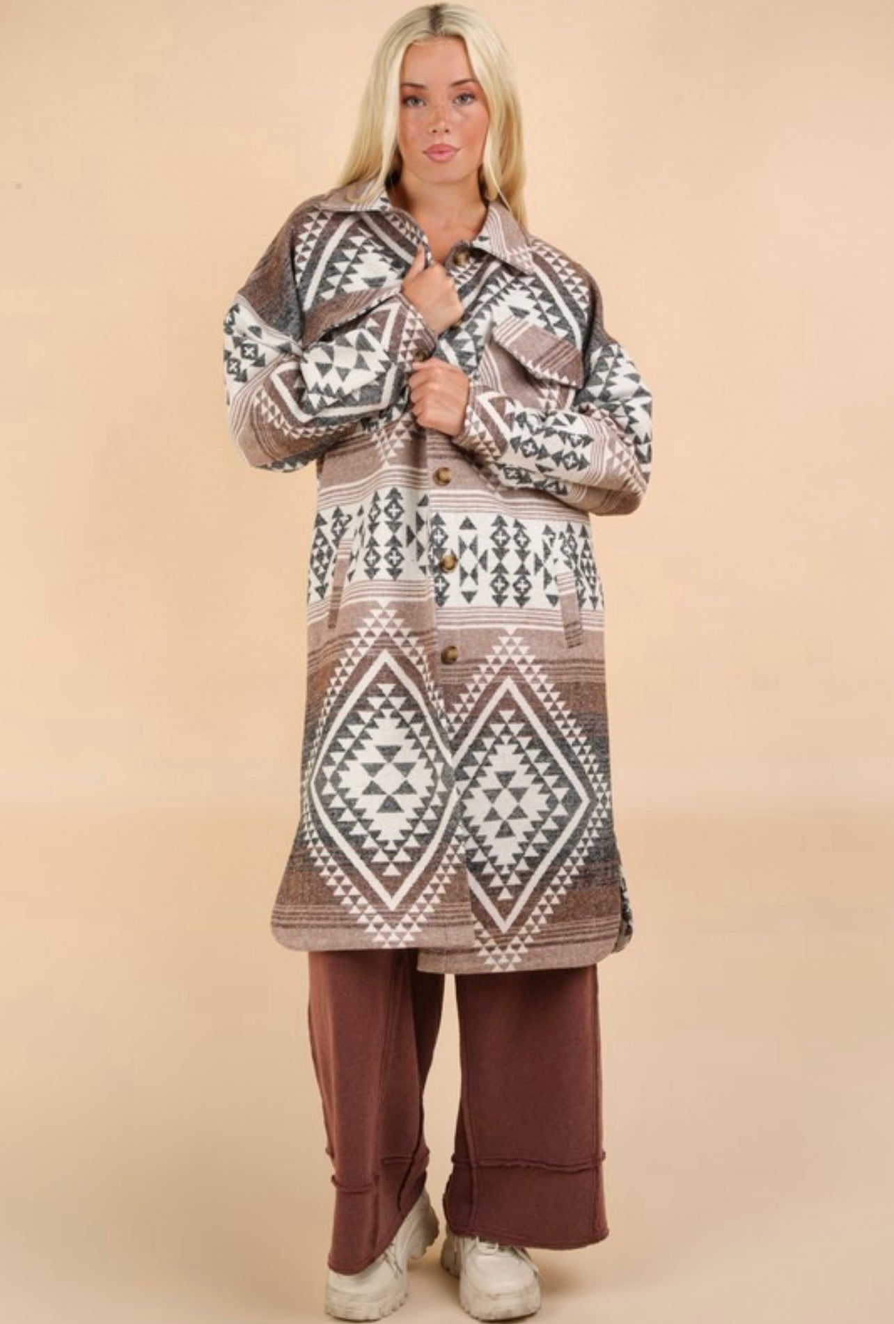 Curvy Aztec Plaid Shackett/coat